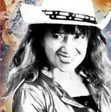 Radio Oriente fue la primera Emisora en Difundir la Cumbia Peruana,  Inicialmente la Radio es comprada por el cuñado de Enrique Delgado Segundo  Rodríguez Grandes .despues de una gira con Leo Dan