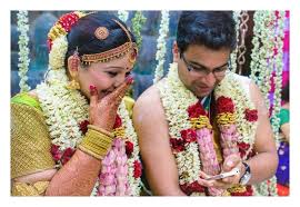 Employing a mix of photojournalism and glamour photography, the photographs can. Candid Wedding Photography In India Expert Reveals Secrets