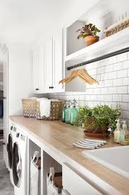 Le Plus Chaud Images Armoire Makeover Mudroom Idees 30 Unbelievably Inspiring Farmhouse S En 2020 Buanderie Minimaliste Buanderie Moderne Salons De Ferme