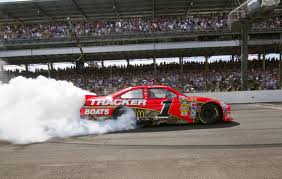 All parts are balanced and meticulously assembled. Under The Hood Of A Nascar Racer Building A Racecar By The Numbers