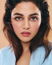 Makeup by me @manushi_chhillar x @bridestodayin 💖 Editor: Ruchika Mehta  (@ruchikamehta05) Digital Editor: Sonal Ved (@sonalved) Photographer:  Manasi Sawant (@manasisawant) Creative Stylist: Anushree Sardesai  (@anushree_sardesai) Editorial Coordinator ...