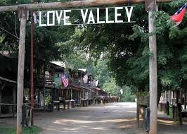 5 Love Valley The Town Where Cars Are Banned In 2020 Old West Town North Carolina Travel West Town