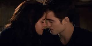 I Love Twilight, But the $3.4B Vampire Franchise's Return to Theaters Has  Me Worried