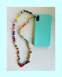 Le Retour Estival Des Bijoux Regressifs Fait Maison Bijoux Bracelet Lettre Perle Lettre