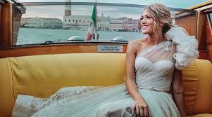 In Esclusiva Per Messina L Abito Del Red Carpet Di Nicole Cavallo Davida Sposa E Cerimonia Reggio Calabria Messina Cosenza