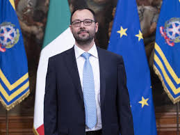 Gualtieri, 'bene zingaretti, partito unito e al servizio italia'. Camera Patuanelli Illustra Le Linee Programmatiche Del Ministero
