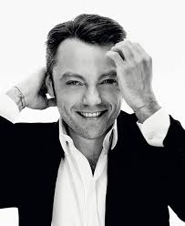 Maybe you would like to learn more about one of these? Tiziano Ferro Il Marito Victor Allen E Le Canzoni Amica