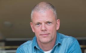 Are Kalvø: Vi skulle alle hatt ein rabiat pastor i liva våre