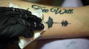 Now bilingual genest is a catwalk star, modelling thierry mugler's latest collection for paris fashion week. Soundwave Tattoos Tattoos You Can Hear Youtube