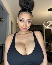 Zuri Zoltan - Free nude pics, galleries & more at Babepedia