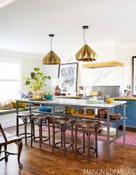 Une Maison De Knowlton Au Style De La Nouvelle Angleterre In 2020 Wood Cabinets Kitchens Bathrooms Kitchen