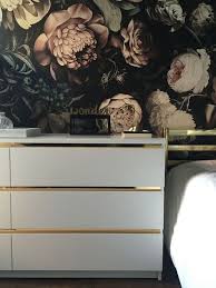 9 Idees Pour Relooker Un Meuble Ikea Facilement Une Hirondelle Dans Les Tiroirs Meubles Ikea Relooker Meuble Customiser Meuble Ikea
