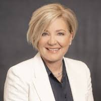 Gillian Porter's Instagram, Twitter & Facebook