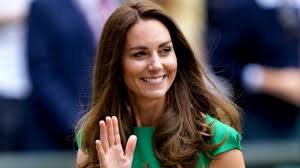 In official pictures to mark the couple's anniversary, kate is seen wearing a brand new. Kate Middleton Am Boden Zerstort Sie Ist Bei Lilibets Taufe Nicht Willkommen News De