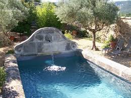 Interpiscine Constructeur De Piscines En Dur Sur L Isle Sur La Sorgue Vous Pr Eacute Sente La Piscine Beton Piscine En Dur Cascade Piscine
