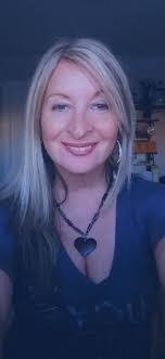 Kathy Moreau's Instagram, Twitter & Facebook