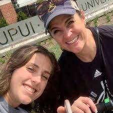 Traci Slade's Instagram, Twitter & Facebook