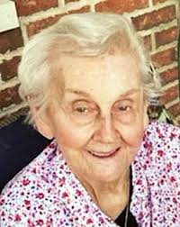 Loretta Connor's Instagram, Twitter & Facebook