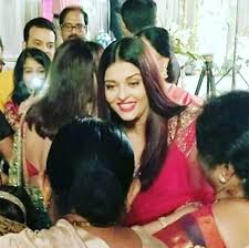 On that note, let us take a look at 9 throwback wedding photos of celebs who got married more than a decade ago and are still going strong! Aishwarya Rai Personal Photo Albums Pictures Posters And Wallpapers Aishwarya Rai And Aaradhya Clicking Pics With The Guests