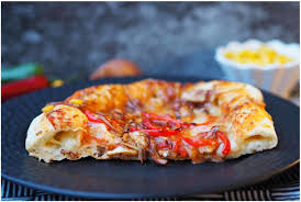 Hot American Bbq Pizza Mit Kaserand Vom Pizzastein Wiewowasistgut Com