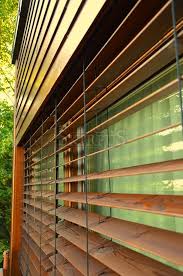 Holz Aussenjalousien Fenster Oder Fassade Skirpus Holzjalousien Fabrik Aussenjalousien Holzjalousie Jalousien