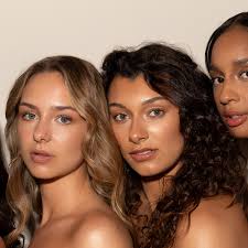 How to apply tanning spray to your face: 6 tips for a natural and even  result