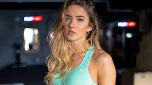 Besides, she is also a instagram star with 1.2 million followers. Wow World S Sexiest Athlete Alicia Schmidt Is A Borussia Dortmund Fitness Instructor