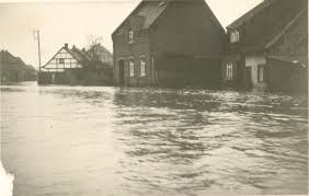 Schnippchen schlagen dass zwei, die im kz leben, eine oper schreiben (im programmheft heißt es nicht oper. Hochwasser In Der Bachstrasse Gegenuber Der Holzgasse Mein Stadtarchiv