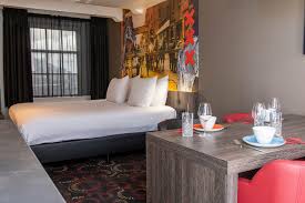 Best western amsterdam hotel ams museum is a landmark in central amsterdam, where tourists flock to visit many attractions such as the van gogh museum and the modern art museum.the primary location of best western amsterdam hotel ams museum contributes the steady flow of travellers seeking refuge in the charming and welcoming atmosphere of the hotel. Eden Hotel Amsterdam In Amsterdam Ab 87 Angebote Momondo