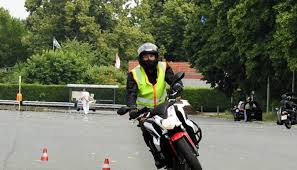 Einsteigen heißt aufsteigen klasse a2. Motorradfuhrerschein Berlin Klasse A A1 Und A2
