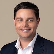 Dan Horton's Instagram, Twitter & Facebook