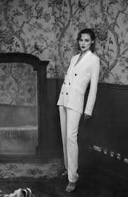 Fait en coton et en polyester, il sera confortable. Tenue Mariee 50 Looks Pour Se Marier En Combi Ou Tailleur Pantalon