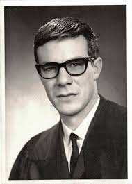 Robb Alexander's Instagram, Twitter & Facebook