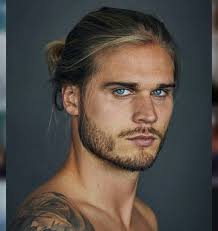 How Can One Man Be So Hot And His Eyes Islandicbae Blonde Guys Blonde Male Models Long Hair Styles Men