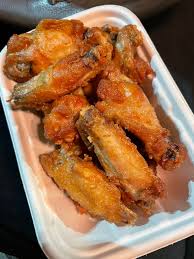 Fresh 3.00 kg chicken wings are served in costco's chicken wings platter and this comes with a delicious cheese dip. Some Of You Wanted To See The Costco Chicken Wings From Canada Costco