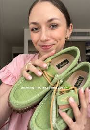 Unboxing Clarks Tourhill Shoes for My Honeymoon