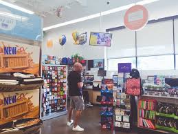 Does cvs or walgreens sell flowers. Walgreens And Cvs Compared What Is The Best Drugstore