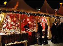 E.d.s/g/7 compiled b y mirs (london 8ranch). German Christmas Traditions The German Way More