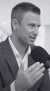 Mark Faris's Instagram, Twitter & Facebook