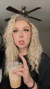 Bailey Kuhn Pretty Little Fizz