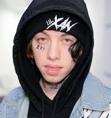 Rapper Lil Xan set to become a father