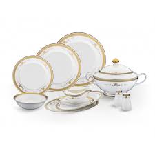 Yemek takımı, beyaz, kırık beyaz veya siyah gibi nötr renklerdeyse en iyi görünür. 12 Kisilik Yemek Takimlari