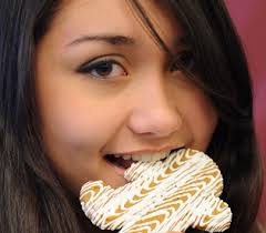 Study: Natural leaders nibble gingerbread men from top down