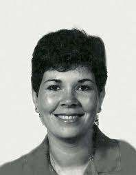 Caryn Dee's Instagram, Twitter & Facebook