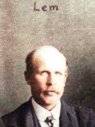 Isaac Ewing's Instagram, Twitter & Facebook