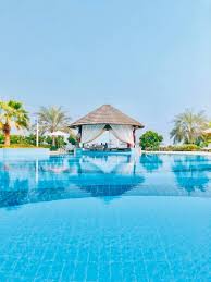 At danat jebel dhanna resort, hit the beach, dine onsite at tides international rest, or enjoy a drink at one of the resort's 3 bars/lounges. Danat Jebel Dhanna Resort Tickikids Abu Dhabi