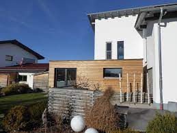 Bei einem anbau an ein bestehendes haus sind die vorschriften der bauverordnung zu beachten. Holzbau Glass Gmbh Set Haus Anbau