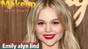 Emily Alyn Lind Lips