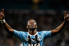 Amuzu é convocado pela primeira vez para defender Gana