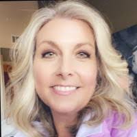 Angie Clift's Instagram, Twitter & Facebook